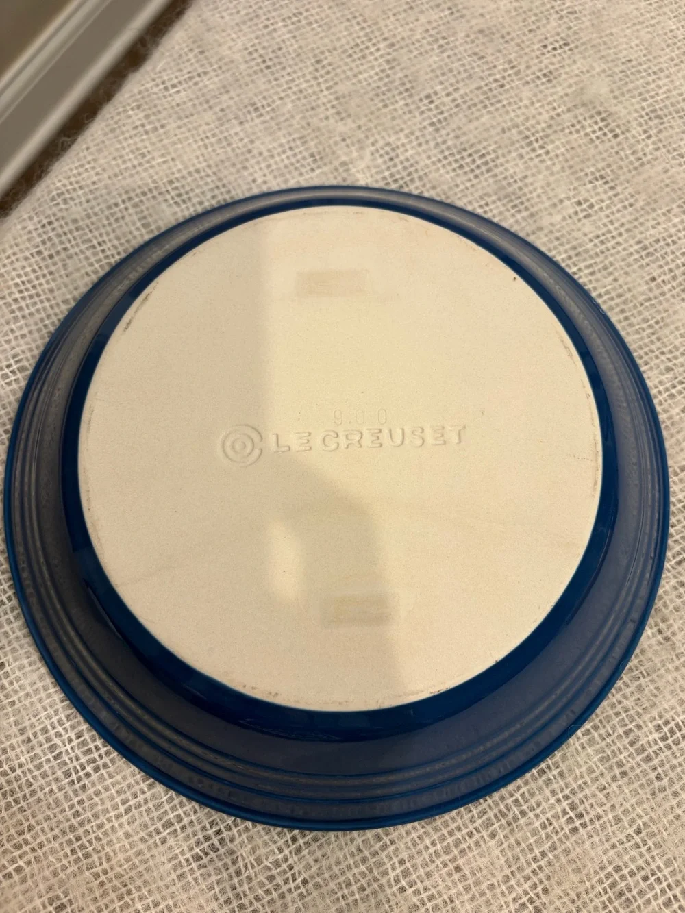 Le Crueset 9”  NEW  blue pie dish